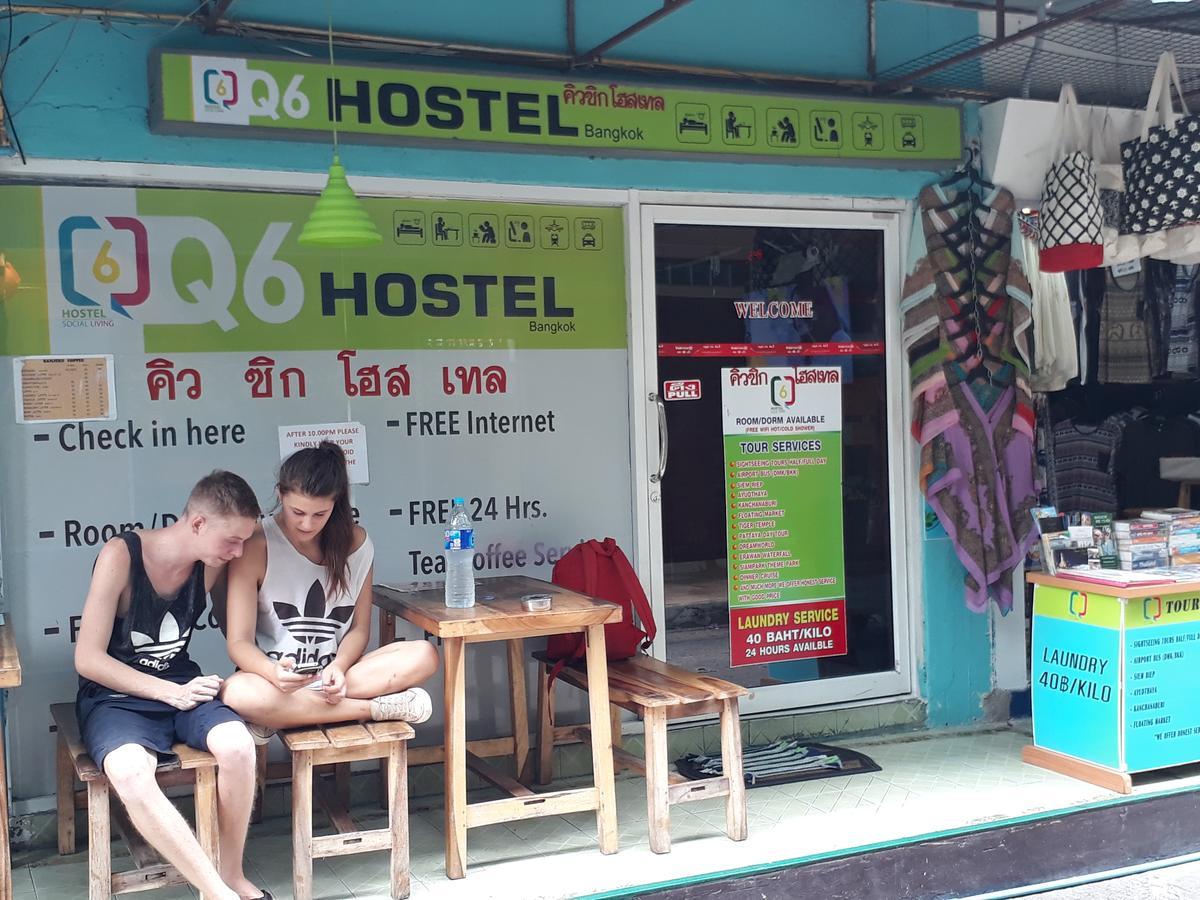 Q6 At 6 Hostel Bangkok Exterior photo