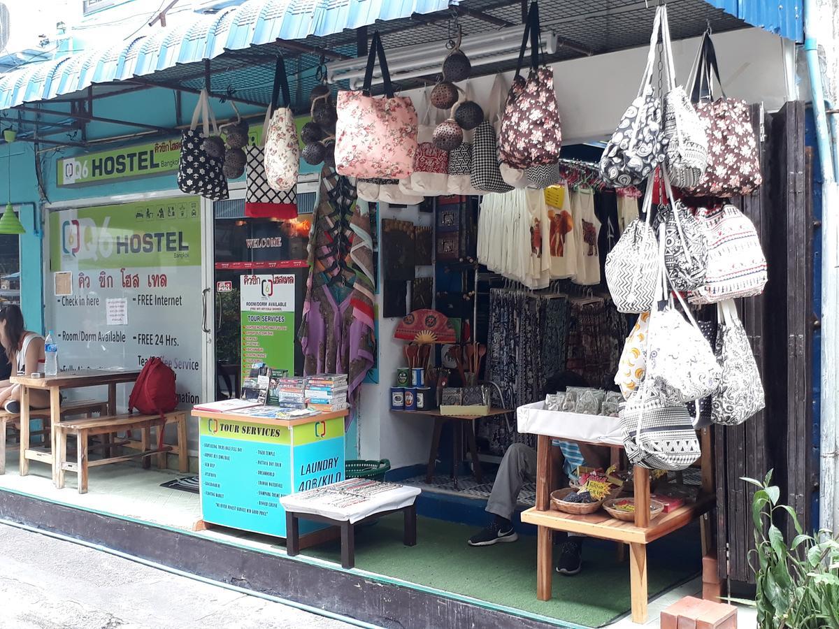 Q6 At 6 Hostel Bangkok Exterior photo